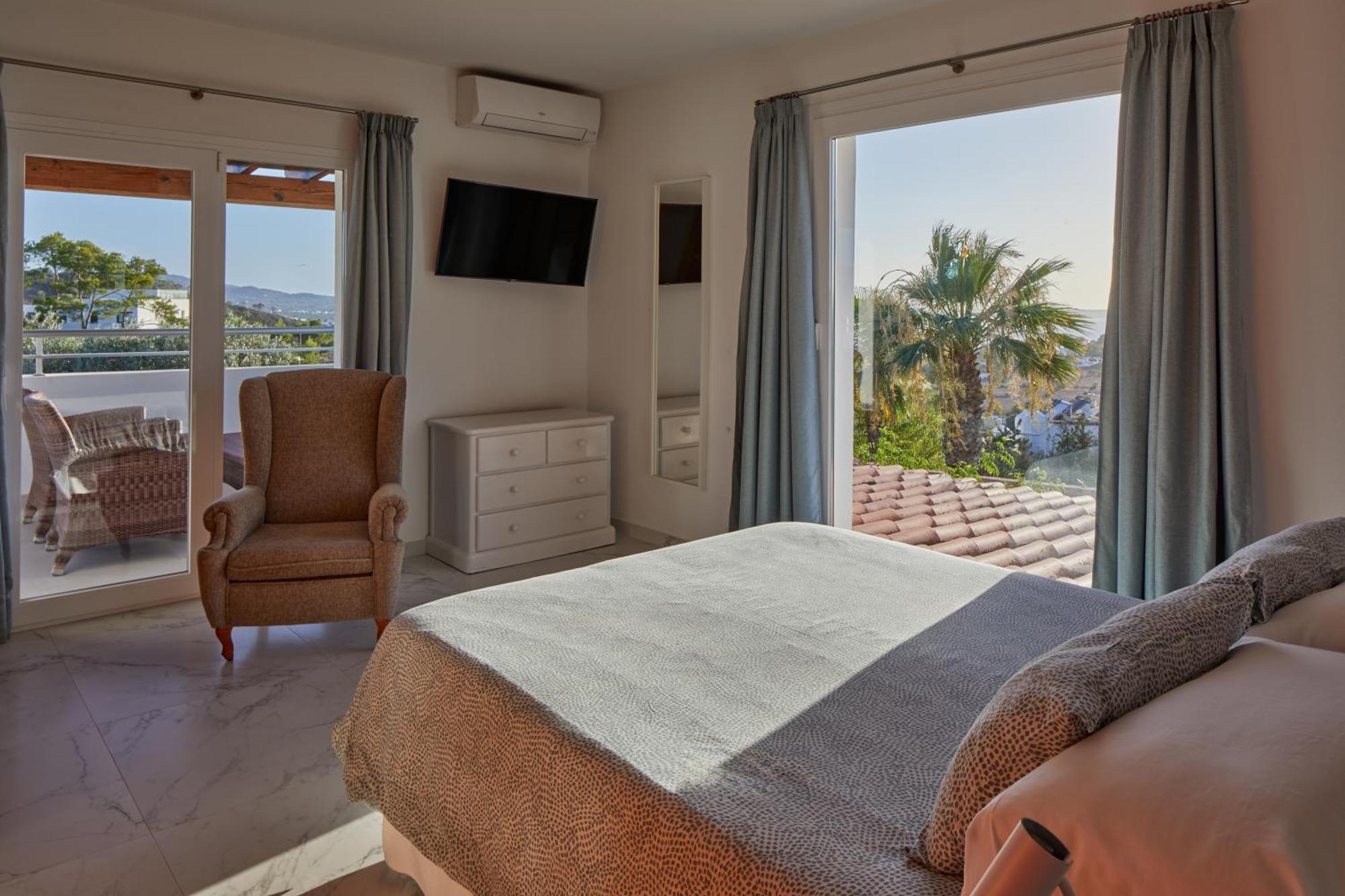 Villa Can Joan I - Fantastic Sunset Views And Family Friendly - San Antonio  Exteriér fotografie